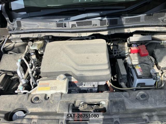 Nissan LEAF 2018-01 7220681-13