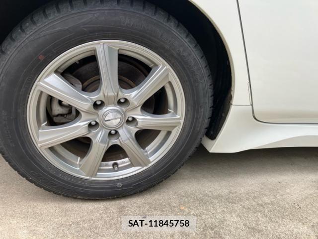 Nissan LEAF 2018-01 7220680-9