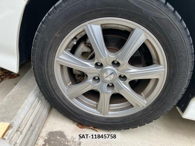 Nissan LEAF 2018-01 7220680-11