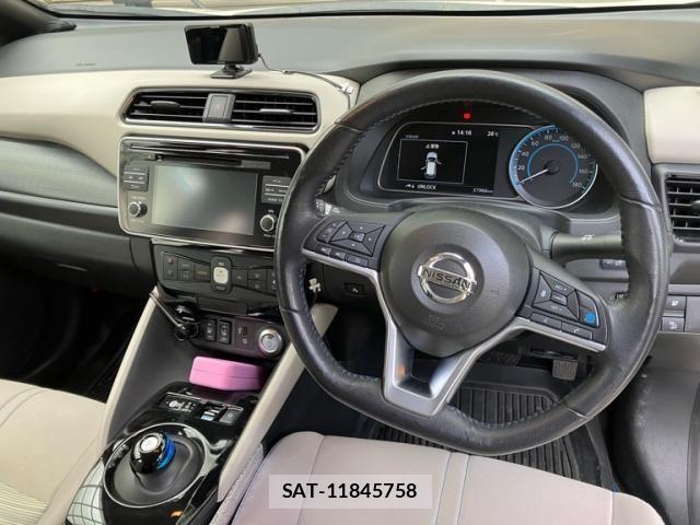 Nissan LEAF 2018-01 7220680-17