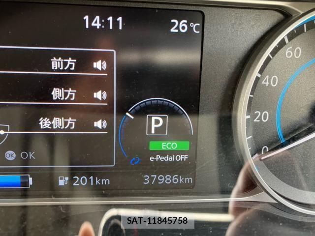 Nissan LEAF 2018-01 7220680-22