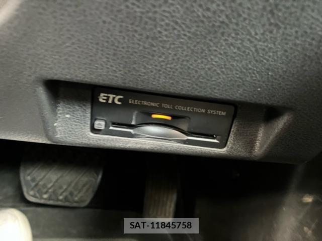 Nissan LEAF 2018-01 7220680-26
