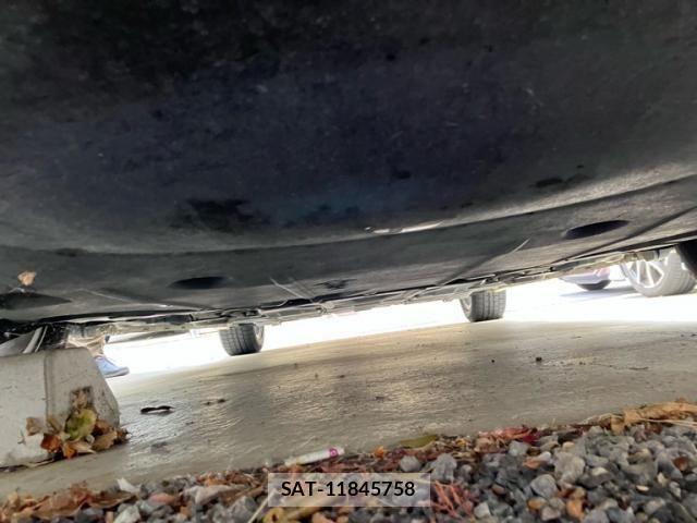 Nissan LEAF 2018-01 7220680-6
