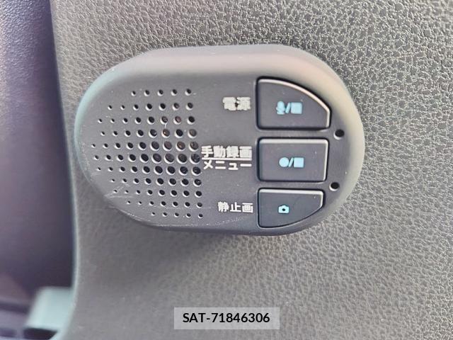 Nissan LEAF 2021-11 7251261-22