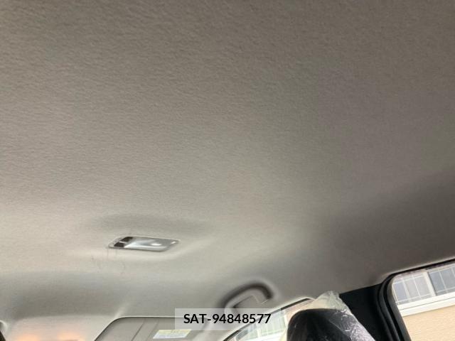 Nissan LEAF 2019-03 7251265-6