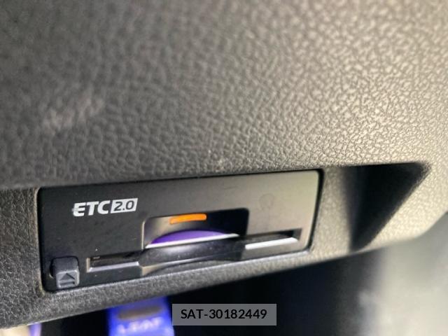 Nissan LEAF 2021-07 7251257-17