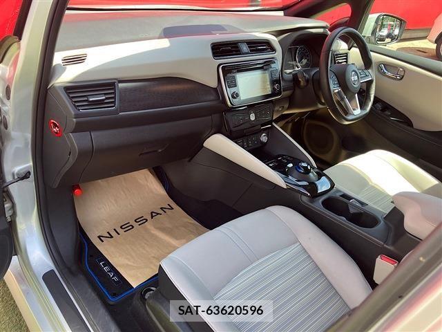 Nissan LEAF 2019-06 7272183-12