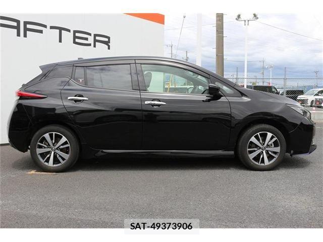 Nissan LEAF 2021-10 7272177-9