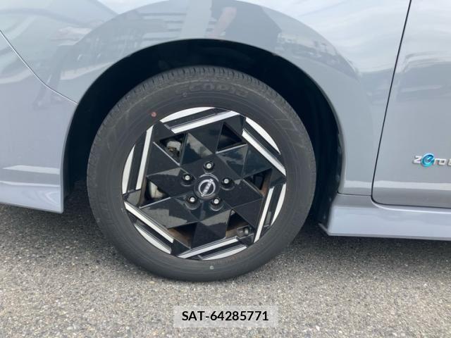Nissan LEAF 2022-07 7272181-9