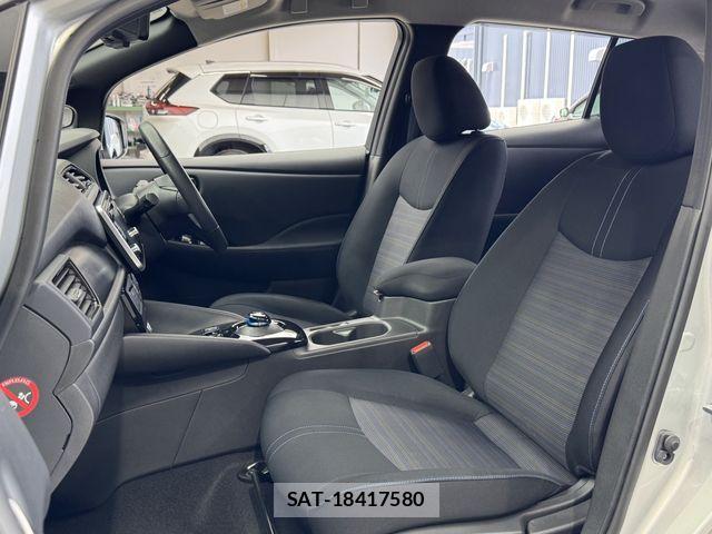 Nissan LEAF 2018-01 7272185-18