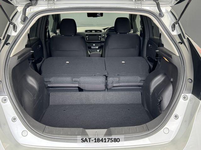 Nissan LEAF 2018-01 7272185-23