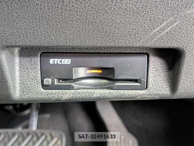 Nissan LEAF 2022-06 7272182-12