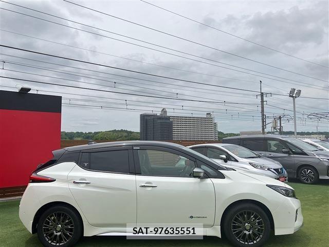 Nissan LEAF 2022-03 7327889-6