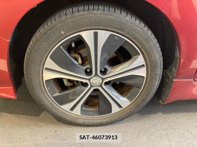 Nissan LEAF 2018-02 7327899-9