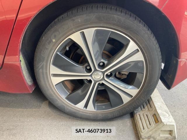 Nissan LEAF 2018-02 7327899-10