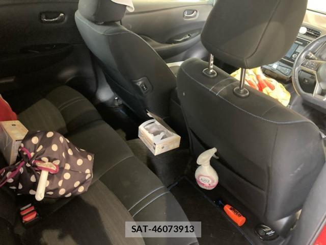 Nissan LEAF 2018-02 7327899-15