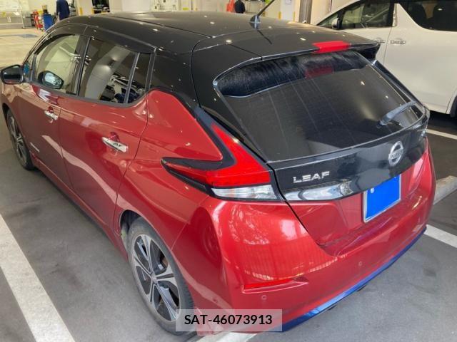 Nissan LEAF 2018-02 7327899-6
