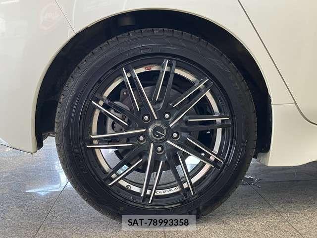 Nissan LEAF 2018-06 7327897-5