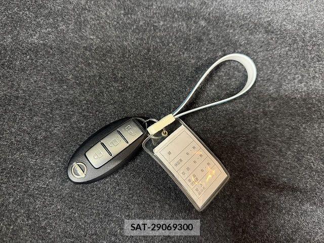 Nissan LEAF 2022-02 7327891-14