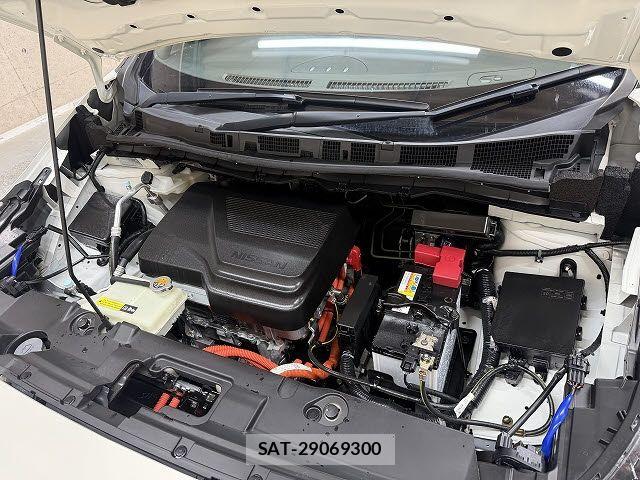 Nissan LEAF 2022-02 7327891-19