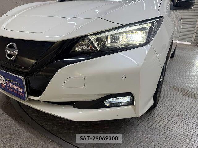 Nissan LEAF 2022-02 7327891-6