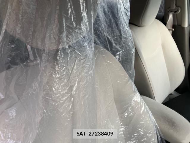 Nissan LEAF 2016-06 7327919-12