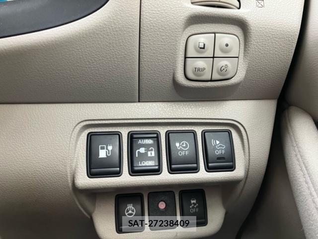 Nissan LEAF 2016-06 7327919-18