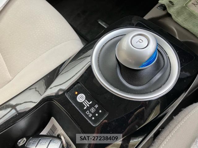 Nissan LEAF 2016-06 7327919-19