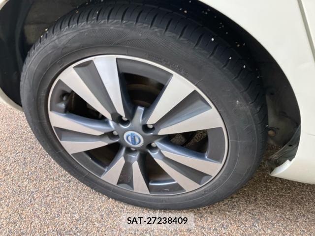 Nissan LEAF 2016-06 7327919-8