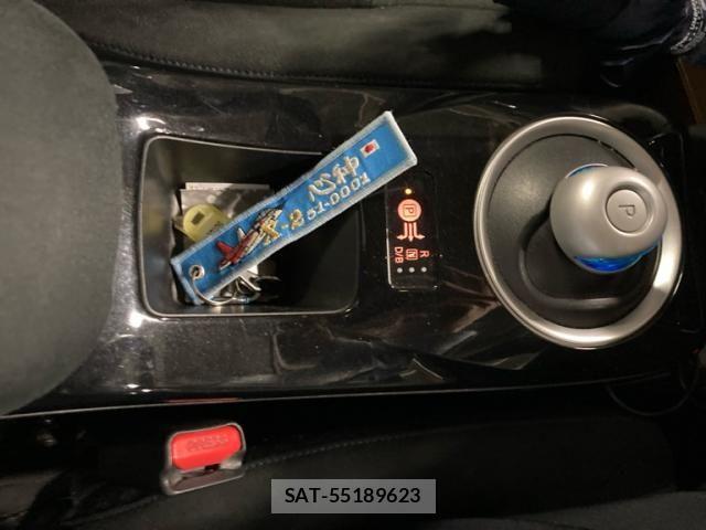 Nissan LEAF 2015-12 7327920-21