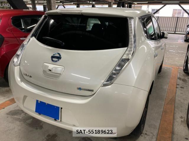 Nissan LEAF 2015-12 7327920-3
