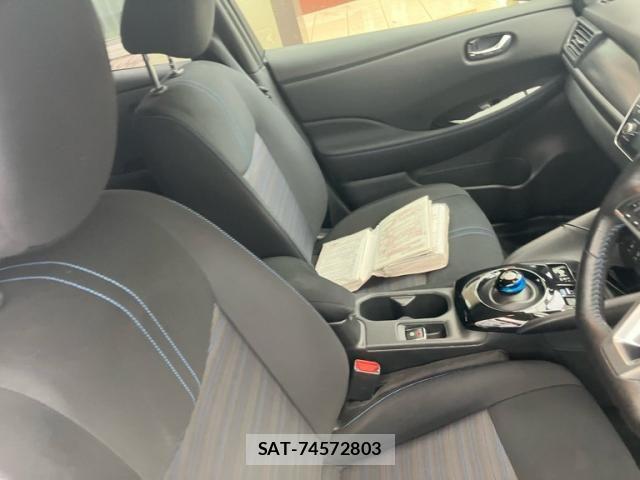 Nissan LEAF 2019-12 7327896-9