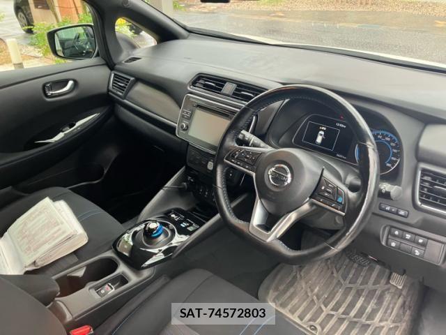Nissan LEAF 2019-12 7327896-8
