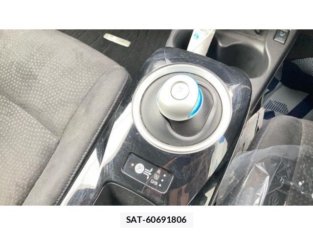 Nissan LEAF 2016-03 7327916-13