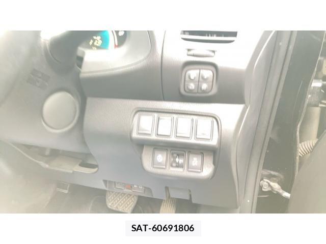 Nissan LEAF 2016-03 7327916-6