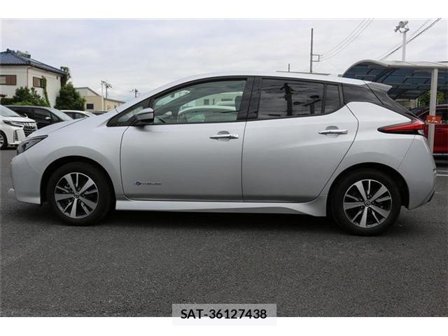 Nissan LEAF 2020-05 7327898-10