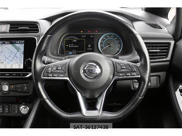 Nissan LEAF 2020-05 7327898-16