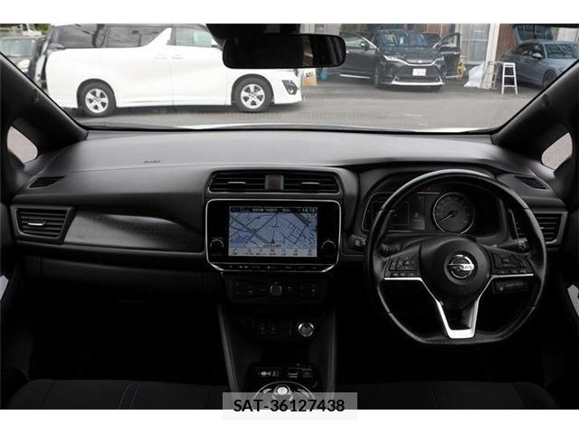 Nissan LEAF 2020-05 7327898-17