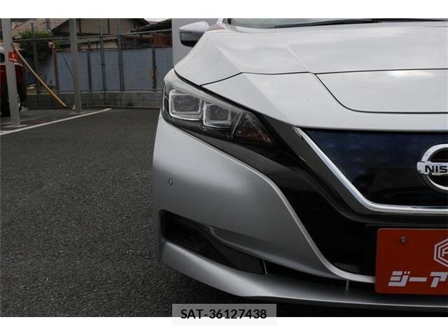 Nissan LEAF 2020-05 7327898-25