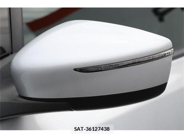 Nissan LEAF 2020-05 7327898-28