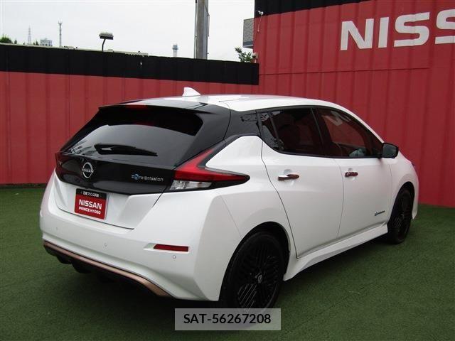Nissan LEAF 2023-12 7327888-25