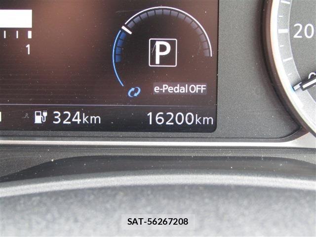 Nissan LEAF 2023-12 7327888-26