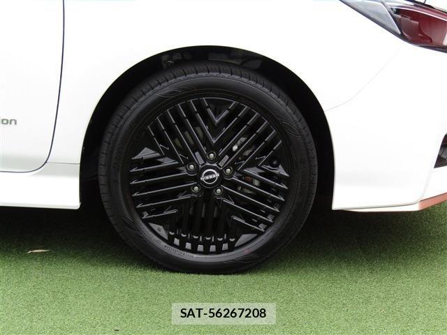 Nissan LEAF 2023-12 7327888-8