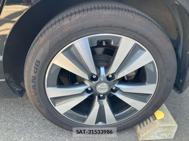 Nissan LEAF 2017-06 7327917-9