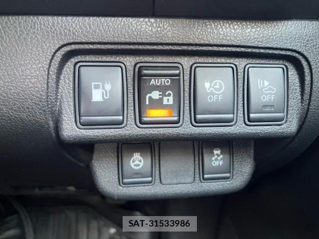 Nissan LEAF 2017-06 7327917-16