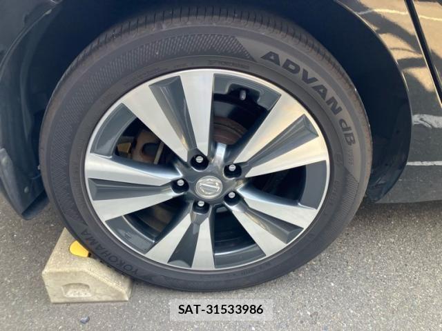 Nissan LEAF 2017-06 7327917-8