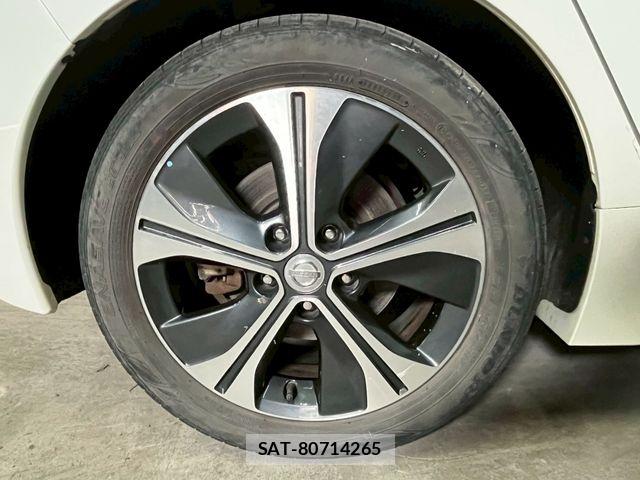 Nissan LEAF 2018-06 7327902-28