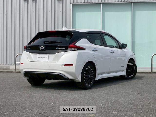Nissan LEAF 2025-01 7327893-1