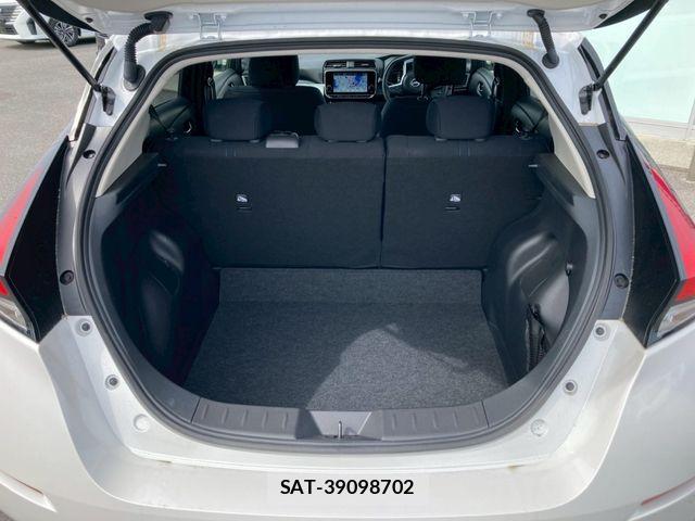 Nissan LEAF 2025-01 7327893-23