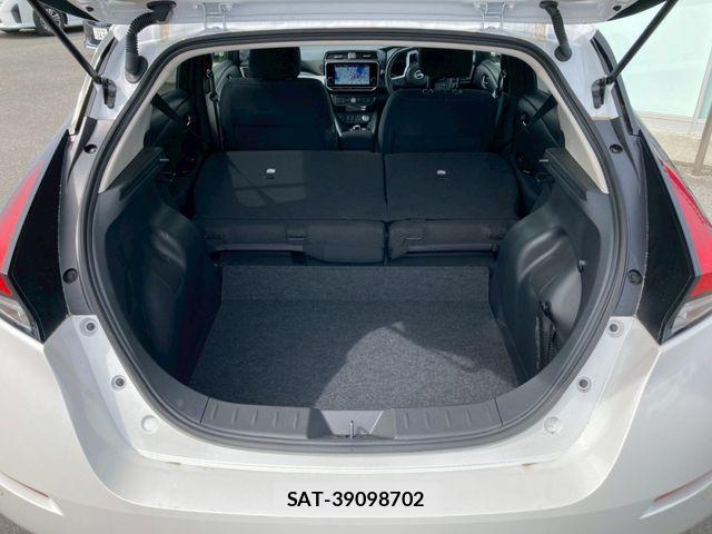 Nissan LEAF 2025-01 7327893-25